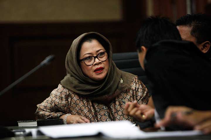 Wakil Rakyat Bermental Broker