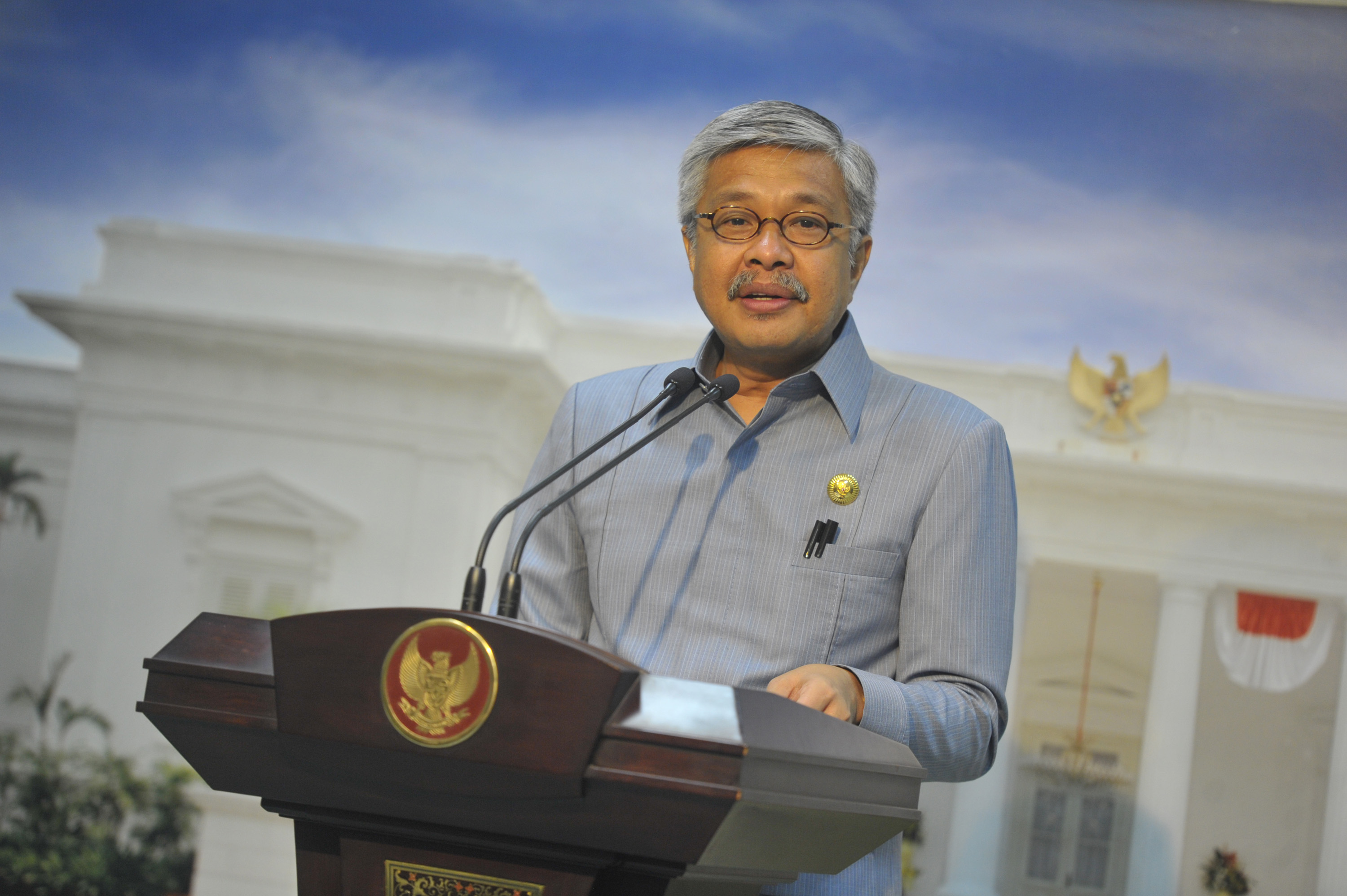 Membersihkan Kleptokrat di Sektor Pertambangan