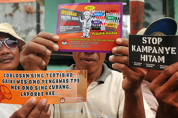 Lawan Kampanye Hitam di Media Sosial