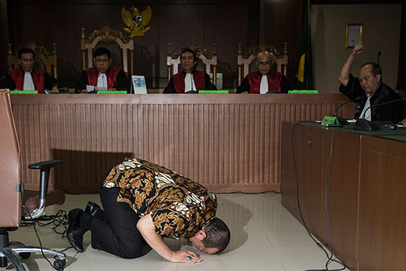 Nyalakan Hukum buat La Nyalla