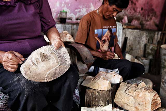 Di Balik Wajah Wayang Topeng Malang