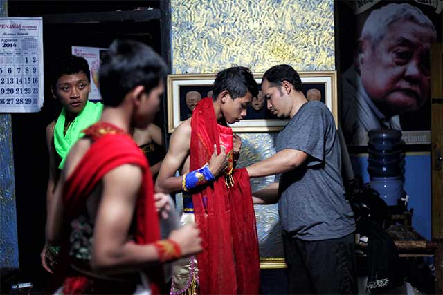 Di Balik Wajah Wayang Topeng Malang