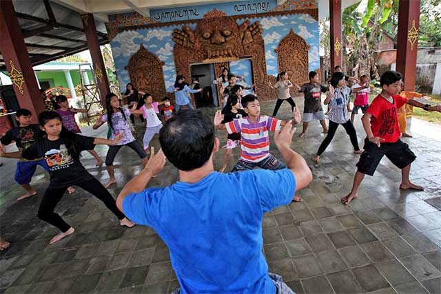 Di Balik Wajah Wayang Topeng Malang