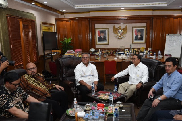 Wakil Ketua DPR RI Fadli Zon saat mengunjungi kantor KPU RI. 