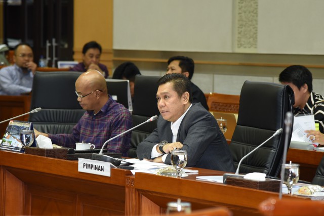 Wakil Ketua Komisi III Adies Kadir.