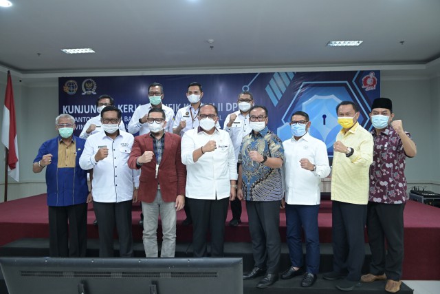 Ketua Komisi II DPR RI Ahmad Doli Kurnia Tandjung di Kantor Wilayah Badan Pertanahan Nasional Provinsi Sumatera Utara, Rabu (17/3), 