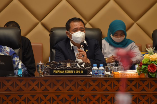Ketua Komisi V DPR RI Lasarus