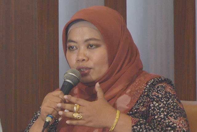 Enny Sri Hartati/Direktur Indef