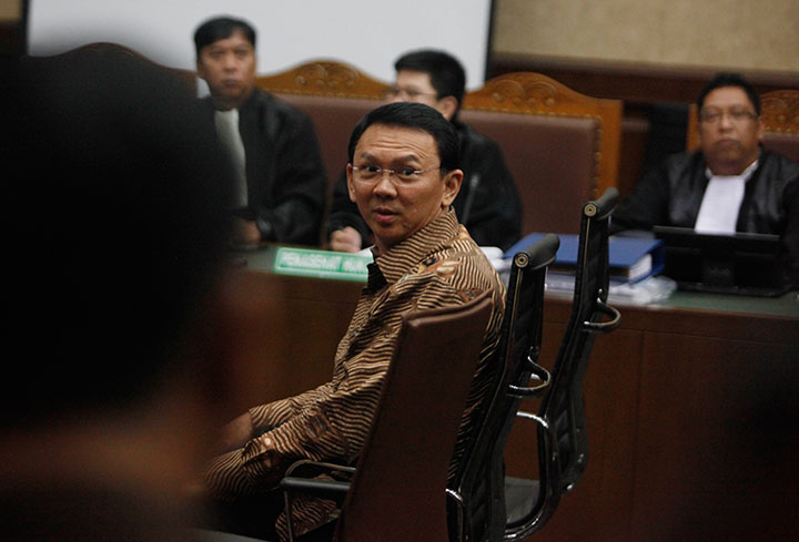 Gubernur DKI Jakarta Basuki Tjahaja Purnama bersaksi dalam kasus dugaan korupsi pengadaan UPS pada APBD-P DKI 2014 dengan terdakwa Alex Usman di Pengadilan Tipikor Jakarta, Kamis (4/2).