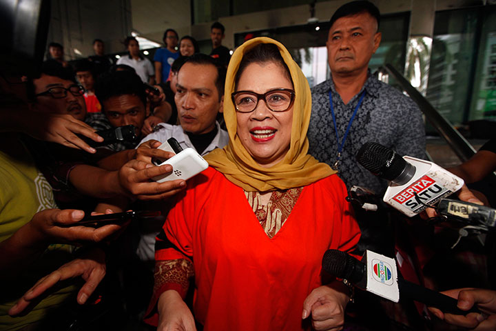 Tersangka Dewie Yasin Limpo seusai menjalani pemeriksaan di KPK, Jakarta, kemarin.