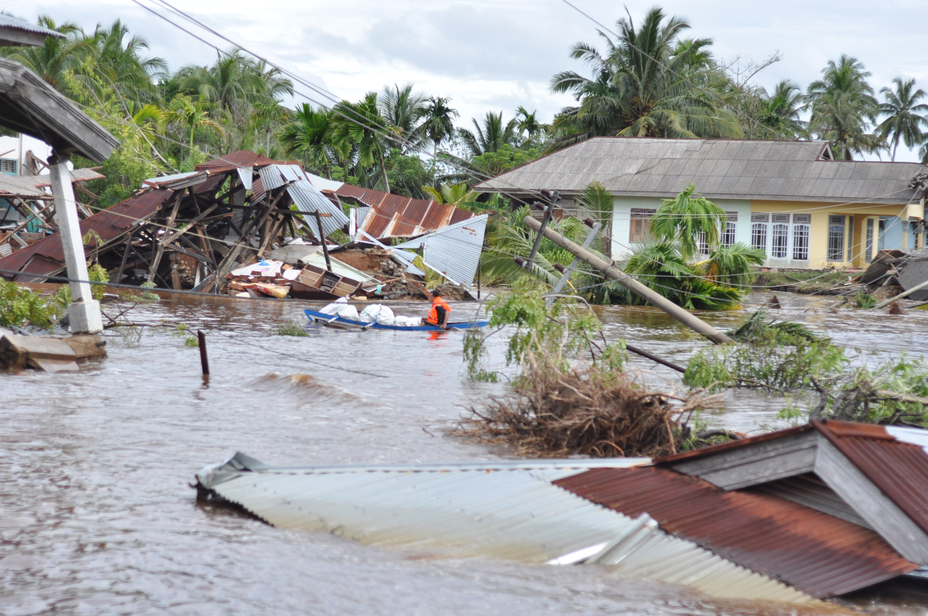 Banjir Bandang Terjang Ratusan Rumah di Bengkulu