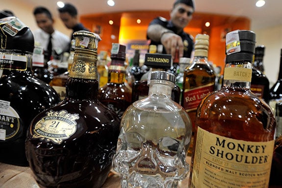 Kemendagri Bantah Minta Pembatalan Perda Miras