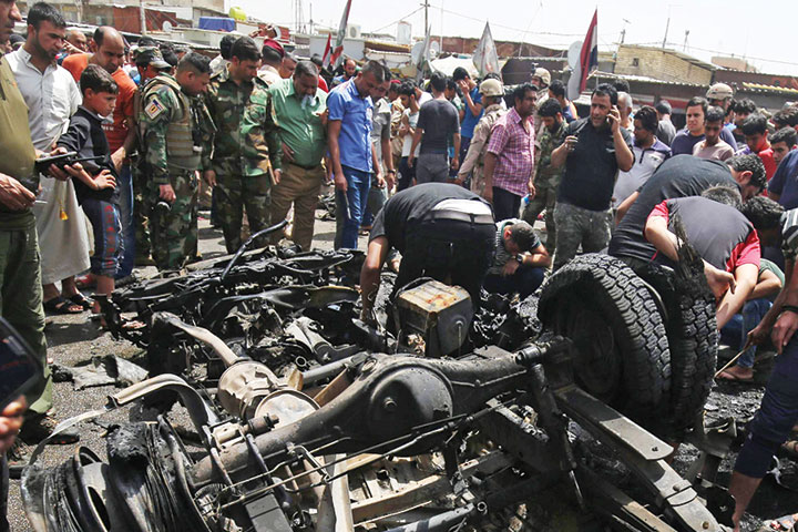 Bom Bunuh Diri Tewaskan 64 Orang