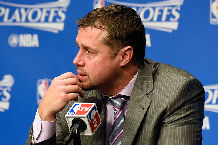 Dipecat Grizzlies, Joerger Dikontrak Kings