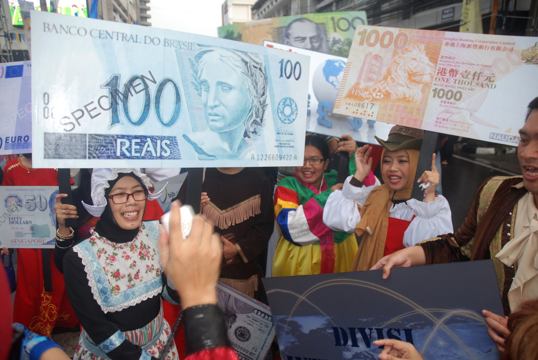 Carnival Land Meriahkan HUT ke-55 BJB