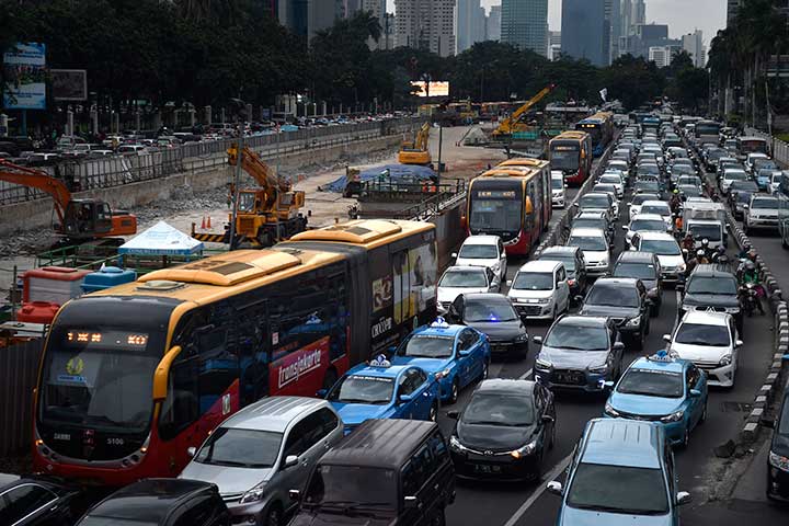 Ahok Minta Dirlantas Polda Metro Jaya Bahas Soal Ganjil-Genap