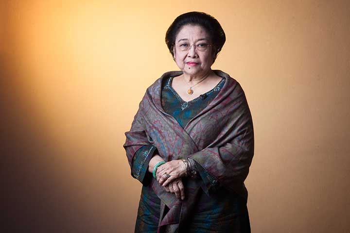 Megawati Dapat Gelar Doktor HC dari Unpad