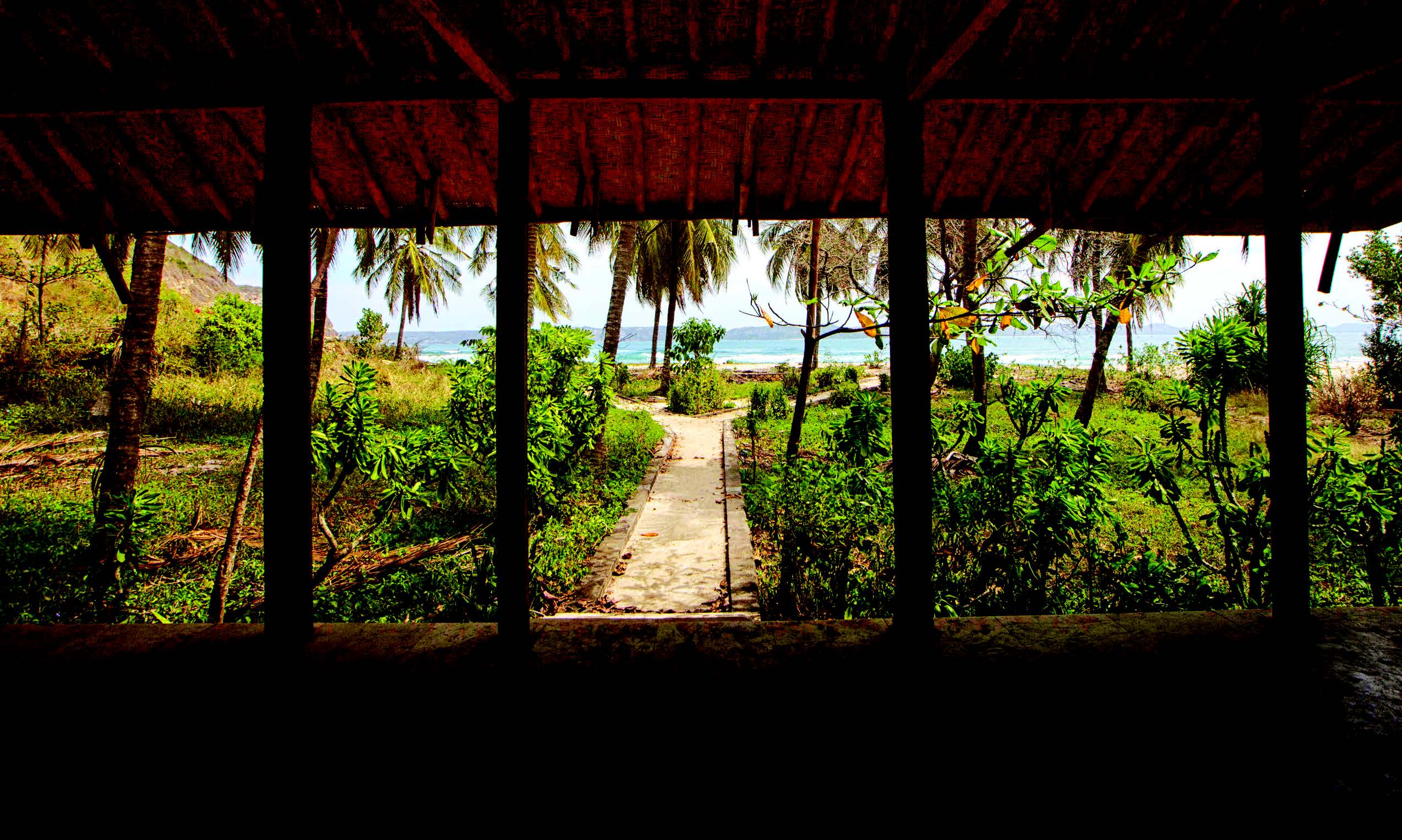 Surga yang Ditinggalkan