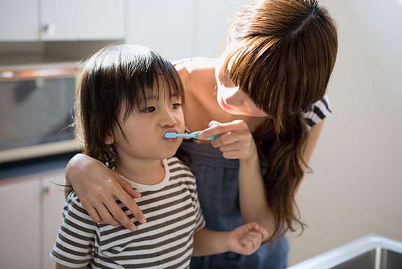 Jangan Lewatkan Sikat Gigi Malam