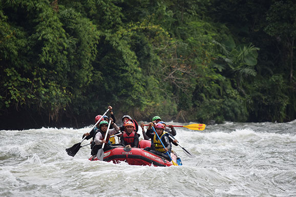 Mengintip Aktivitas Anggota Muda Wanadri