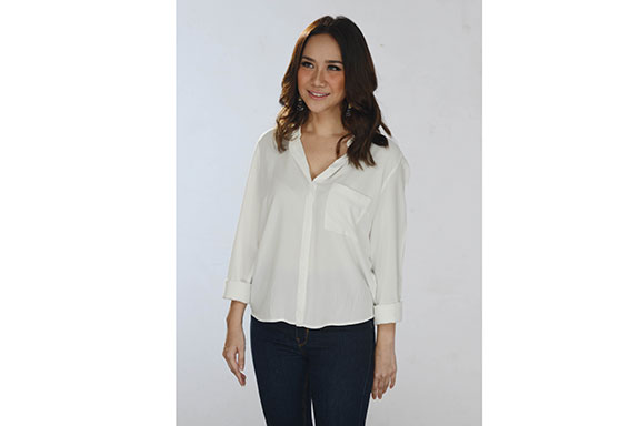 Bunga Citra Lestari Kendalikan Air Mata