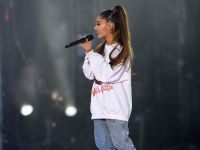 Ariana Grande Minta Maaf Gagal Konser