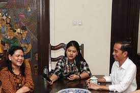 Kahiyang-Bobby Pilih Gaya Solo Putri dan Basahan