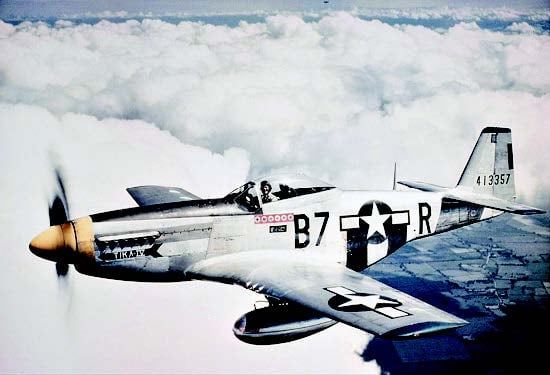 1940: P-51 Mustang Terbang Perdana