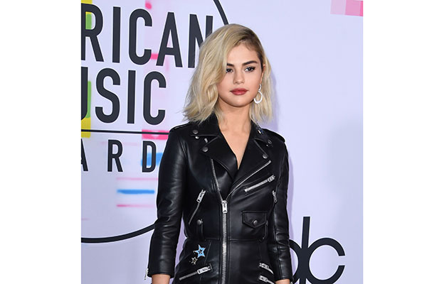 Selena Gomez Woman of The Year versi Billboard