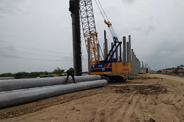 Alami Pergerakan Tanah, Jembatan Kaligangsa Tol Pejagan-Pemalang Dibongkar Ulang