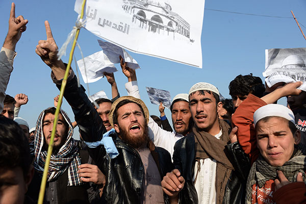 Ratusan Warga Afghanistan Kutuk Pengakuan Trump atas Yerusalem