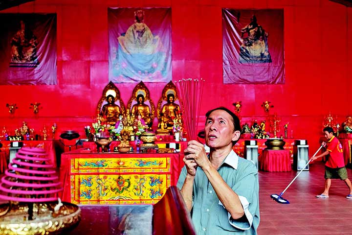 Kembali Bersolek Jelang Imlek