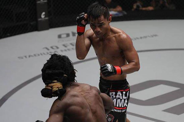 Tarung Bebas Ikut Lestarikan Bela Diri Lokal