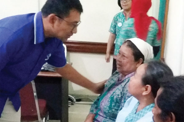 102 Warga Pati Operasi Katarak