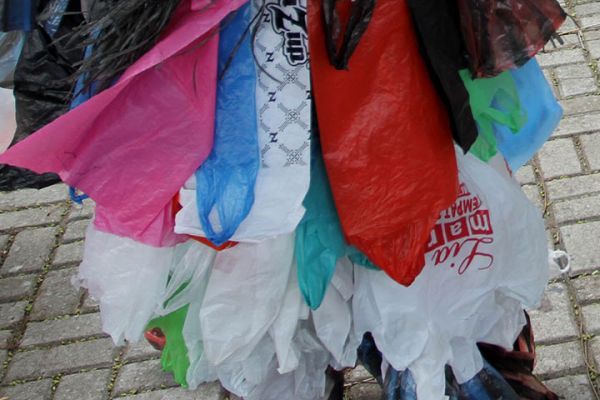 KLHK Dukung Cukai Kantong Plastik
