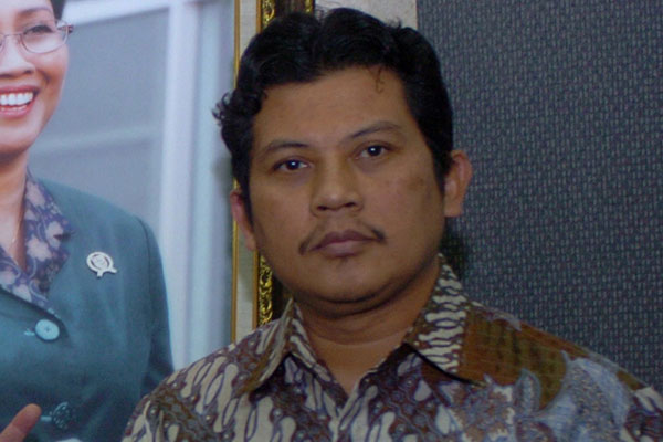 Guru Besar Diwajibkan Menulis di Jurnal Bereputasi dan Buku