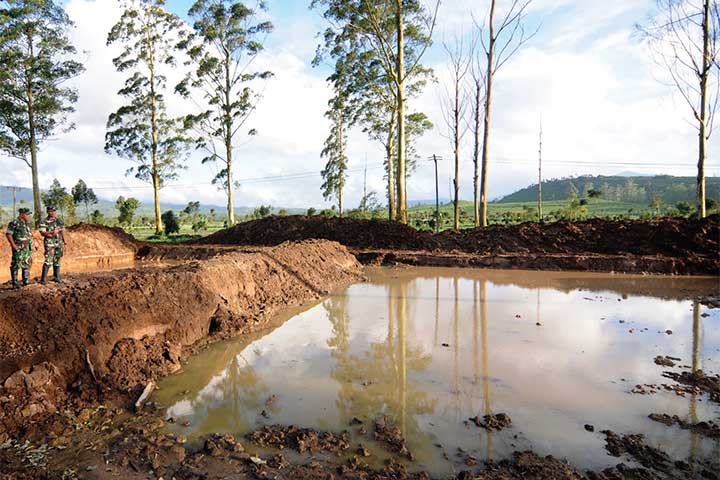 Kolam resapan kotoran limbah ternak di sektor 1 dalam Program Citarum Harum di Kertasari, Bandung, Jawa Barat