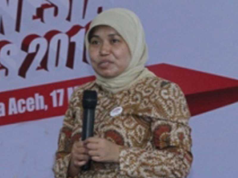  Tri Mumpuni selaku pendiri Institut Bisnis dan Ekonomi Kerakyatan (Ibeka) yang terpi­lih sebagai pemenang utama ASEAN Social Impact Award