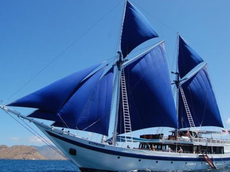 Kapal Phinisi Wonderful Indonesia Tebar Jaring di Penang