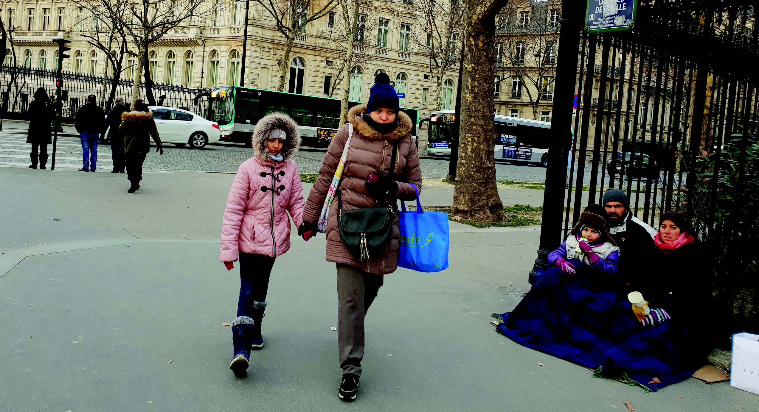 Peminta Iba di Paris dan Barcelona