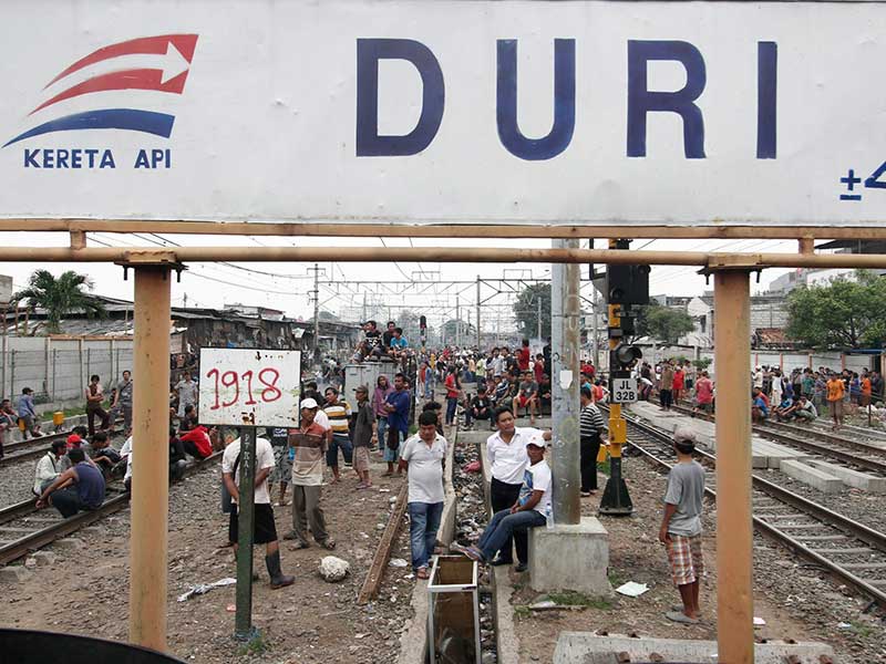 Menhub Minta Maaf Atas Kekacauan di Stasiun Duri