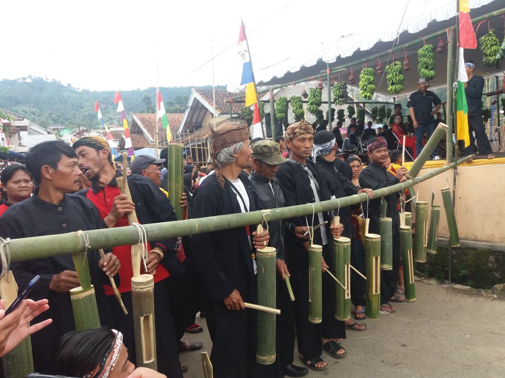 Mainkan Kohkol untuk Eratkan Silaturahim