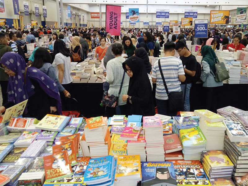 Suasana pameran buku impor terbesar, Big Bad Wolf 2018, berlangsung sejak 29 Maret hingga 9 April mendatang di ICE, BSD, Tangerang, Banten.