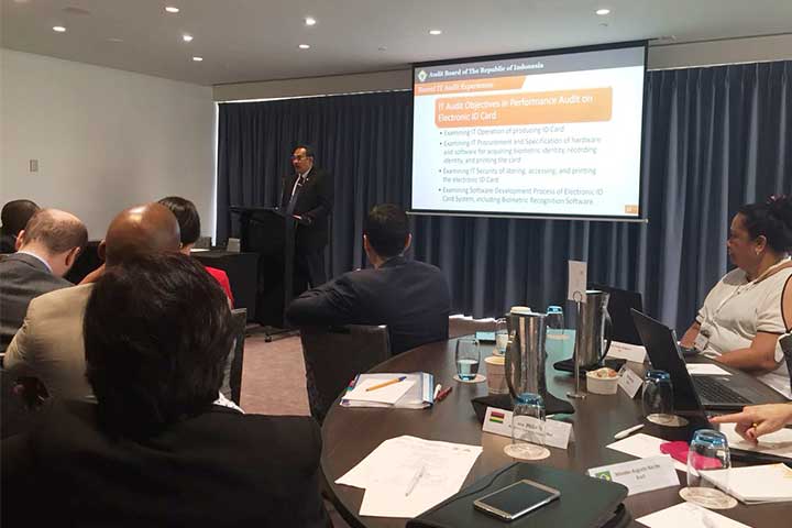 Wakil Ketua BPK Prof. Bahrullah Akbar berbicara di hadapan peserta WGITA