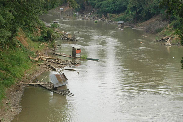 Limbah Adaro Diduga Cemari Sungai