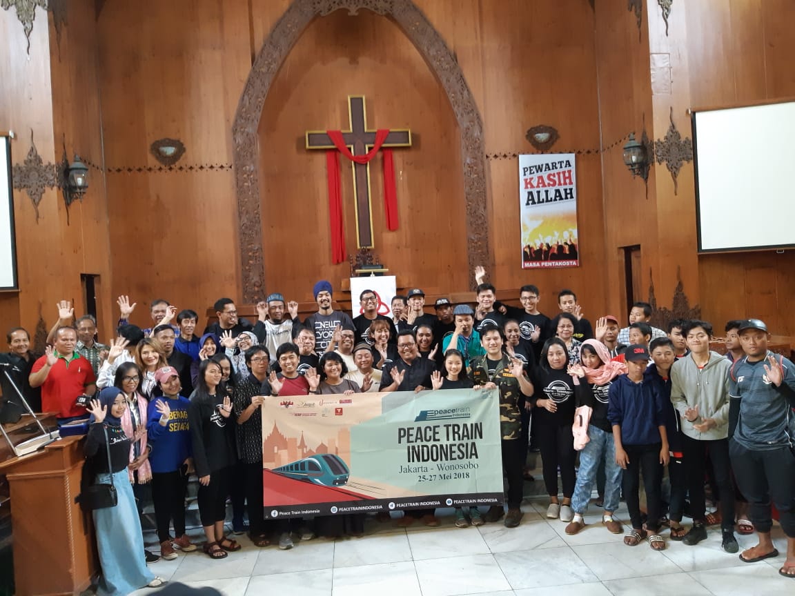 Tamara Bleszynski Ikut Kunjungi Sekolah Tunarungu sampai Persekusi Agama Sikh