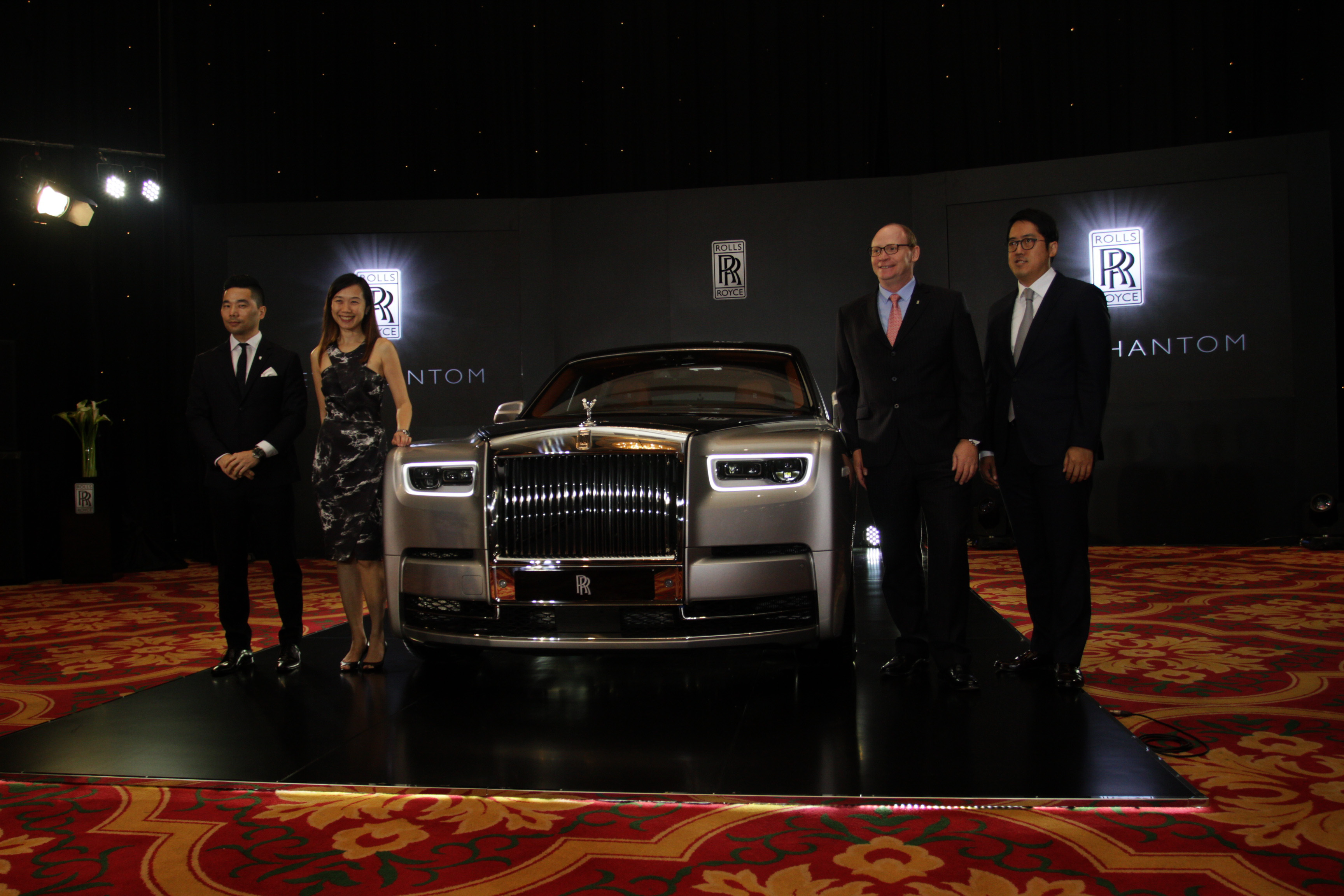(Dari kiri) Director Operational Rolls-Royce Motor Cars Jakarta Christoph Choi
