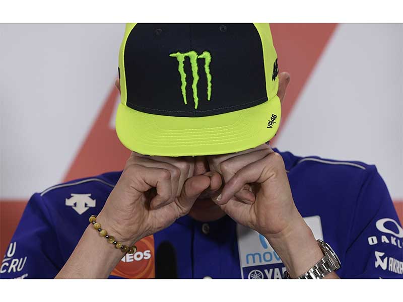 Rossi Kecewa dengan Yamaha