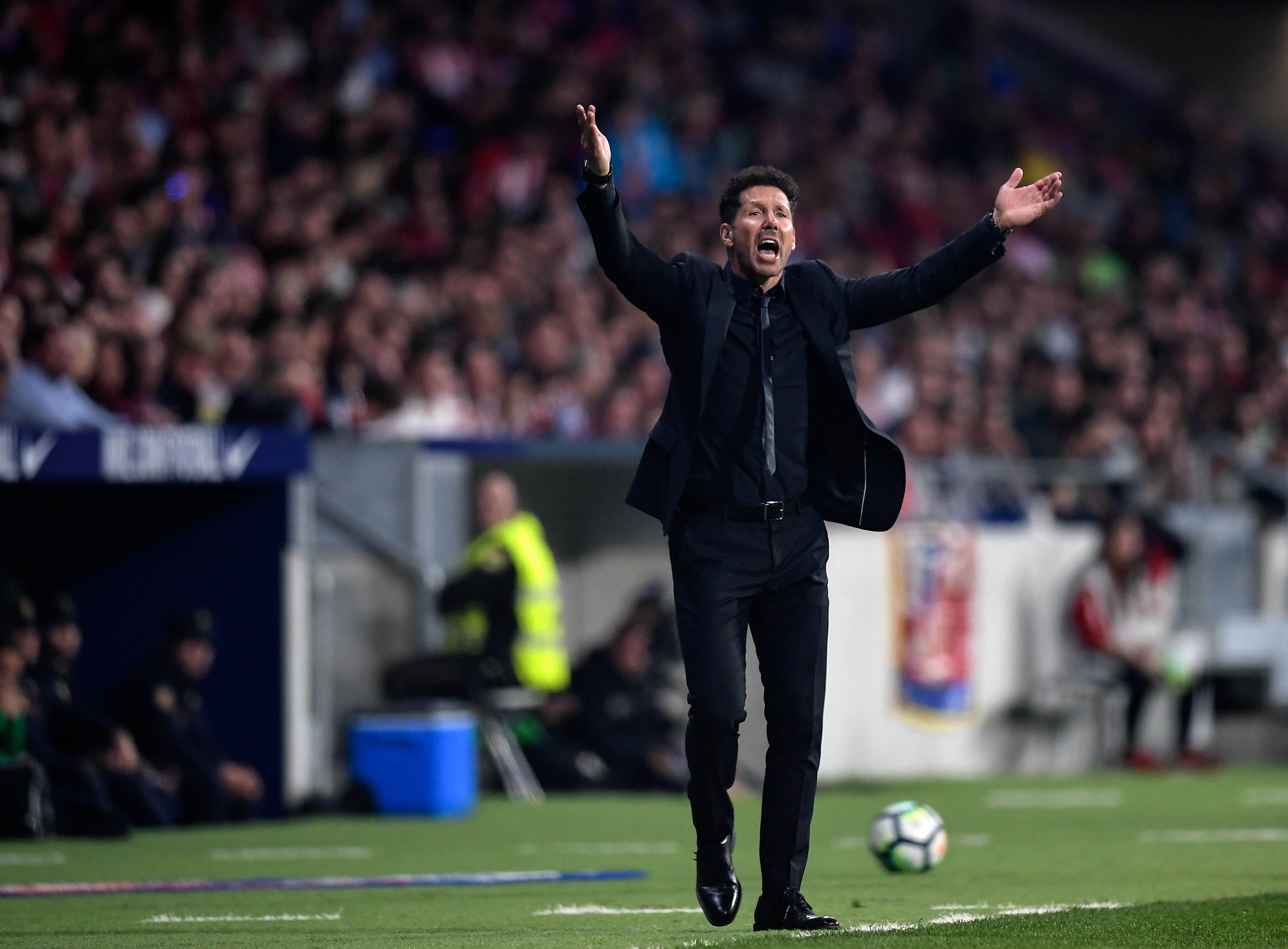 Simeone Tegaskan tidak Ada Simpati untuk Wenger