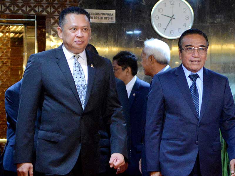 Ketua DPR Bambang Soesatyo mendampingi Presiden Timor Leste Francisco Guterres (kanan) saat melakukan pertemuan di Gedung Nusantara II DPR, kompleks parlemen Senayan, Jakarta, Jumat (29/6/2018)